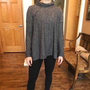 Lululemon loose fitting top! Size 2